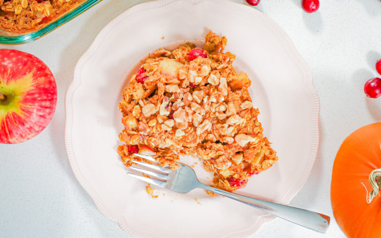 PUMPKIN SPICE CRANBERRY APPLE BAKED OATMEAL